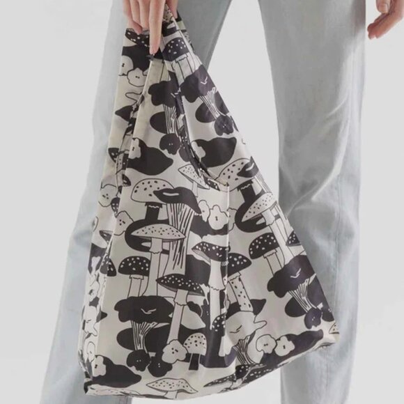 NWT Standard Baggu - Mushroom - Picture 5 of 6